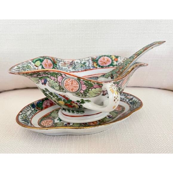 Famille Rose Medallion Gravy Boat with Ladle and Underplate - Picture 1 of 12